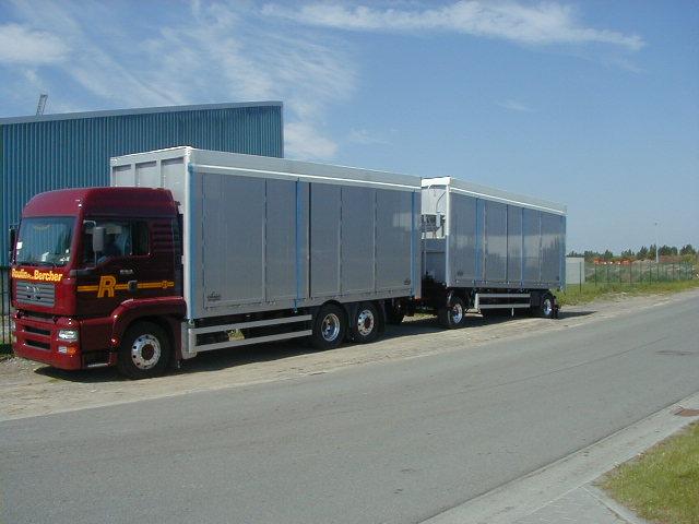superstructure and trailer moving floor with side doors